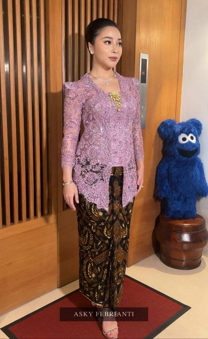 Nikita Willy jadi bridesmaid (Instagram.com/askyfebrianti)