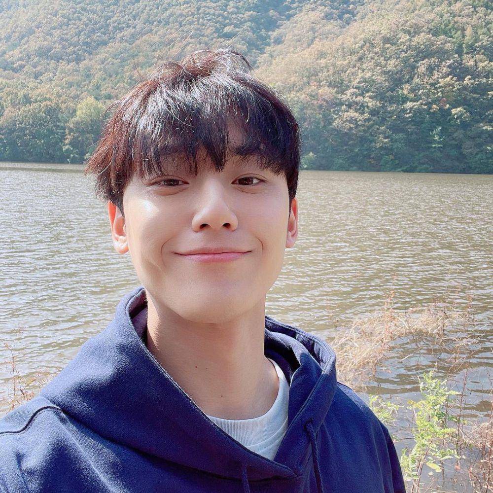 Lee Do Hyun (instagram.com/ldh_sky)