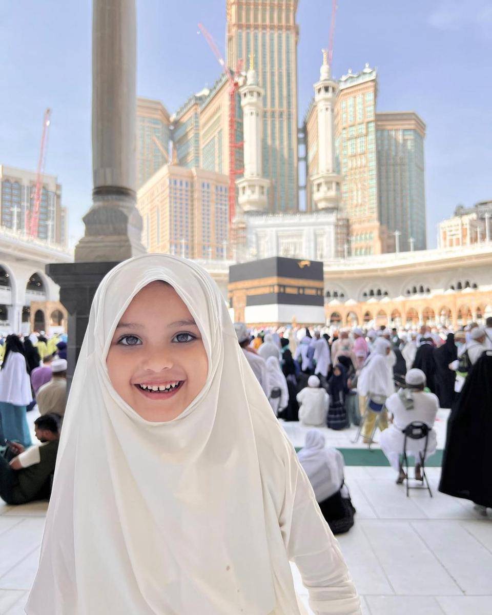 potret Shireen dan Shakira jalani ibadah umrah (instagram.com/hamidahrachmayanti)