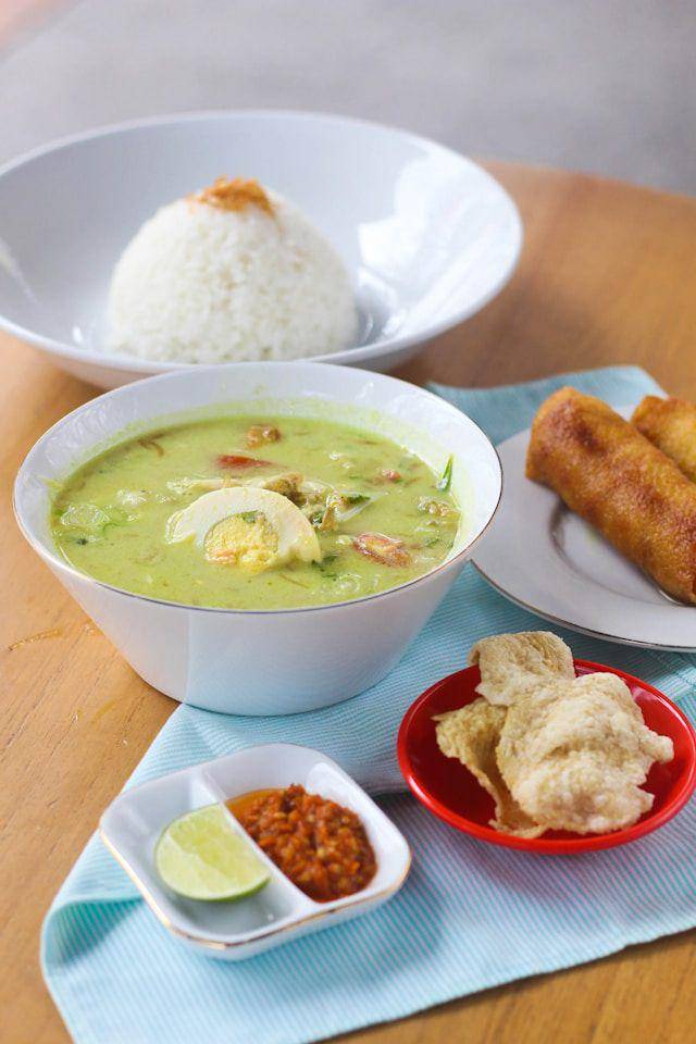 Bumbu utama membuat soto betawi