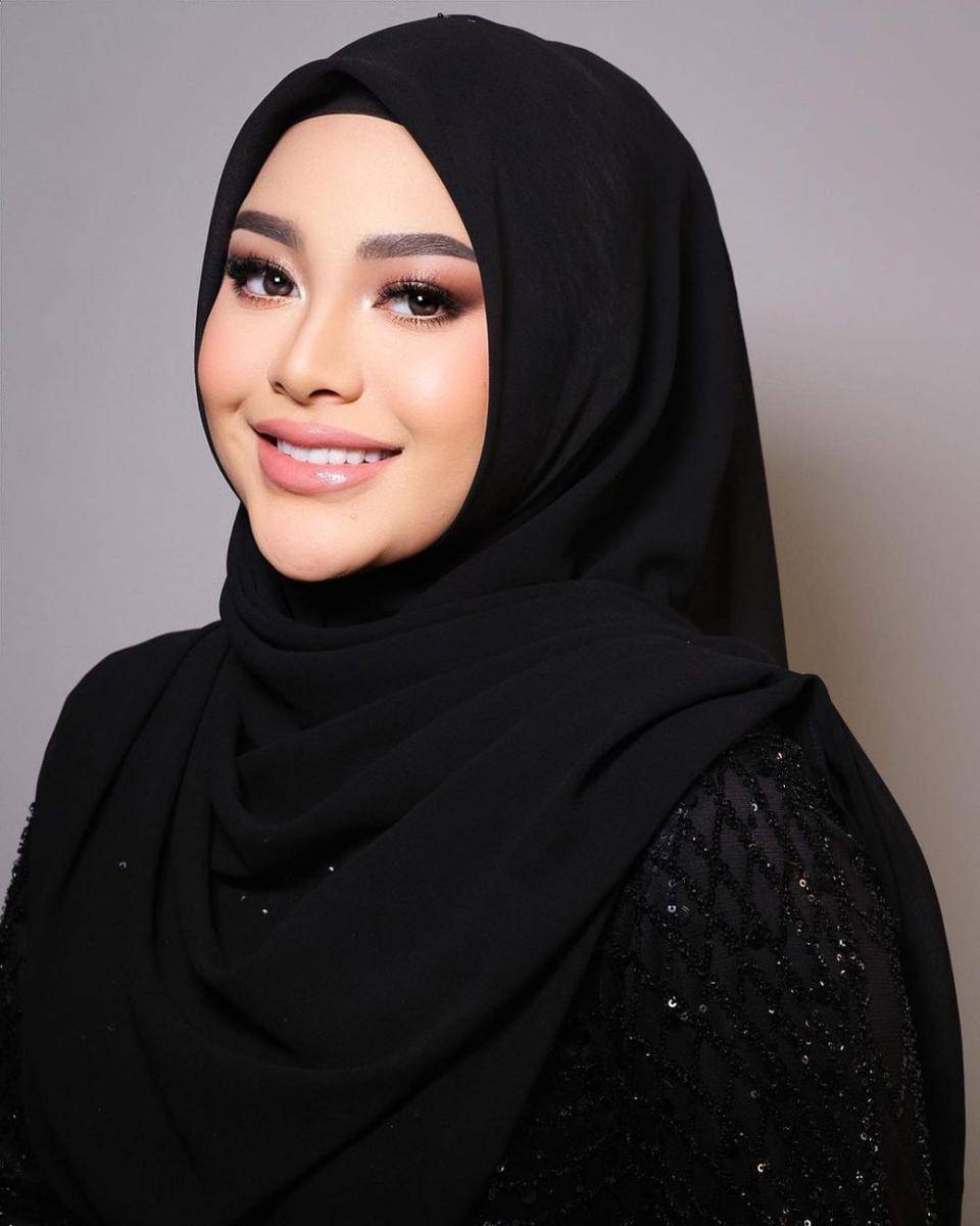 ide makeup ke acara resmi ala Aurel Hermansyah (instagram.com/aurelie.hermansyah)