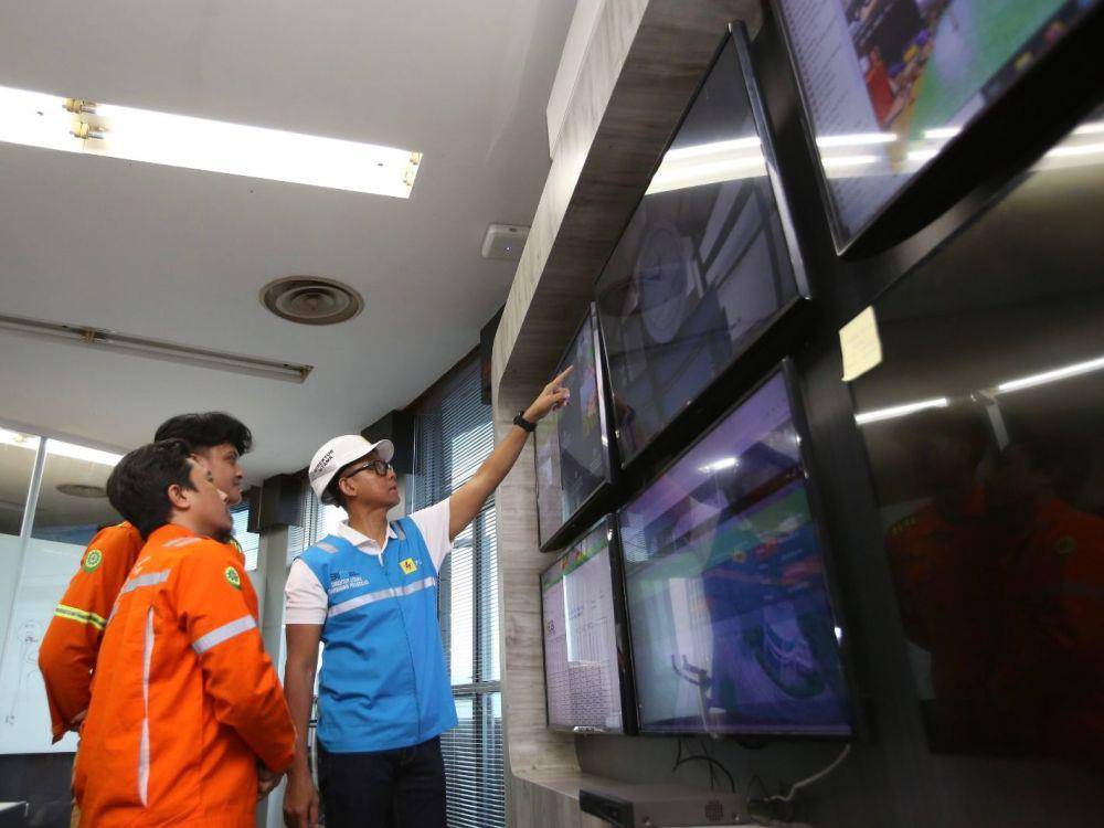 Pemerintah melalui Kementerian Energi dan Sumber Daya Mineral (ESDM) memutuskan untuk mempertahankan tarif tenaga listrik pada triwulan III, Jumat (28/6/2024). Foto PLN