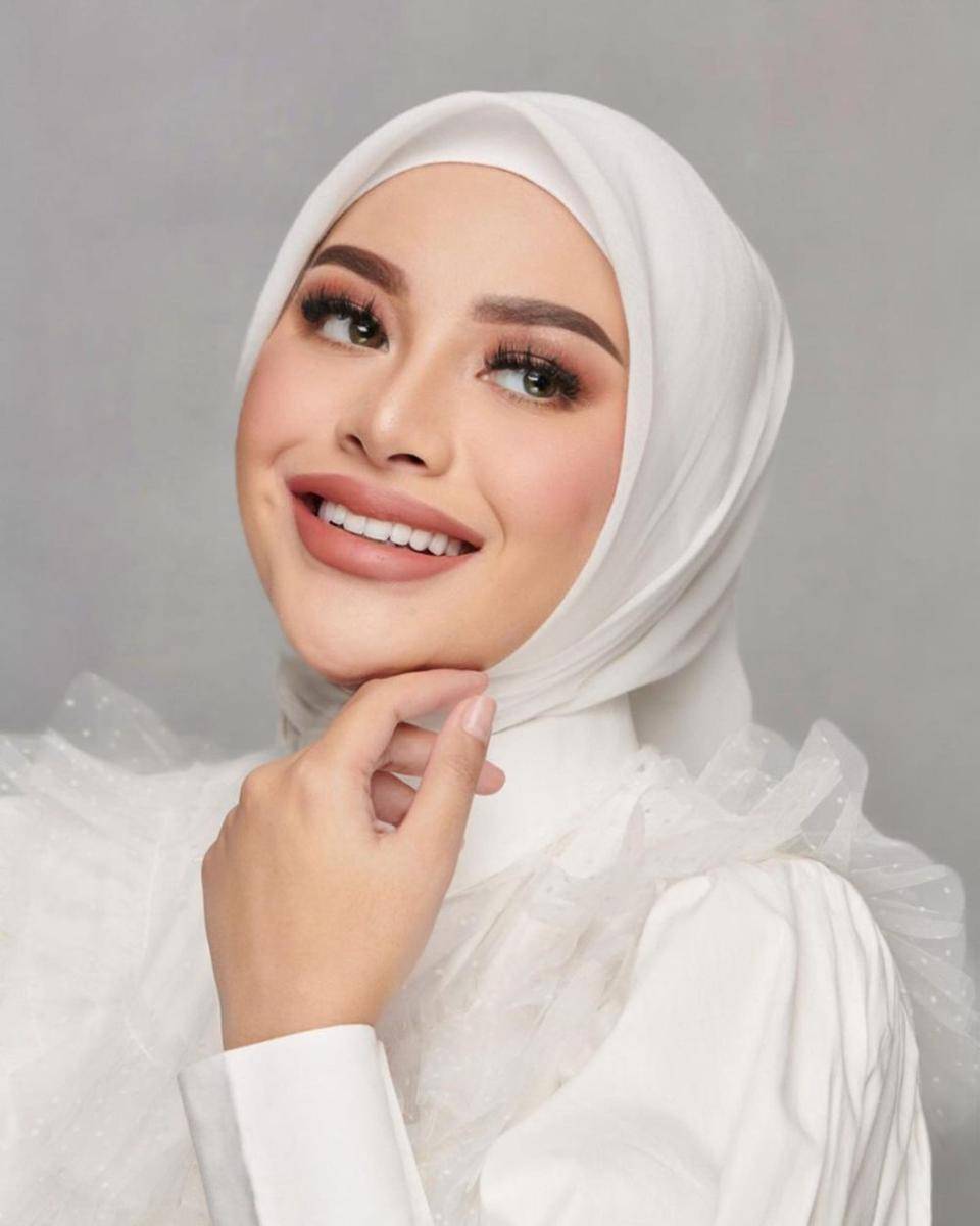 ide makeup ke acara resmi ala Aurel Hermansyah (instagram.com/aurelie.hermansyah)