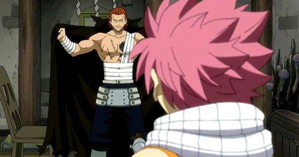 Gildarts memperlihatkan luka-lukanya akibat serangan Acnologia ( Dok. A-1 Pictures / Fairy Tail)