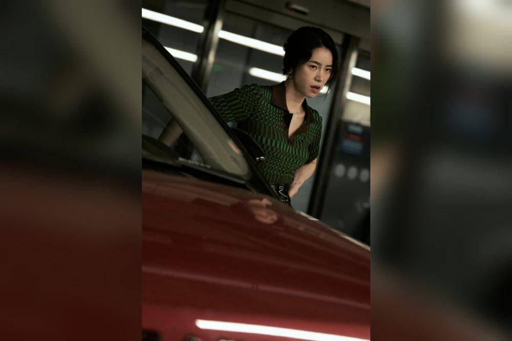 cuplikan Lim Ji Yeon di film Revolver (instagram.com/plusm_entertainment)