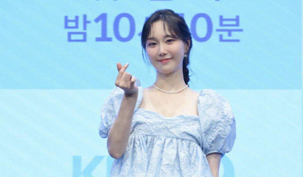 potret Lee Yoo Young (instagram.com/__2u0)