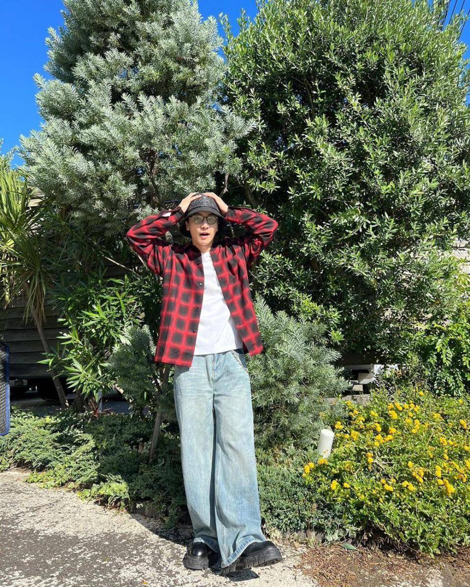 OOTD celana jeans ala Takanori Iwata (instagram.com/takanori_iwata_official)