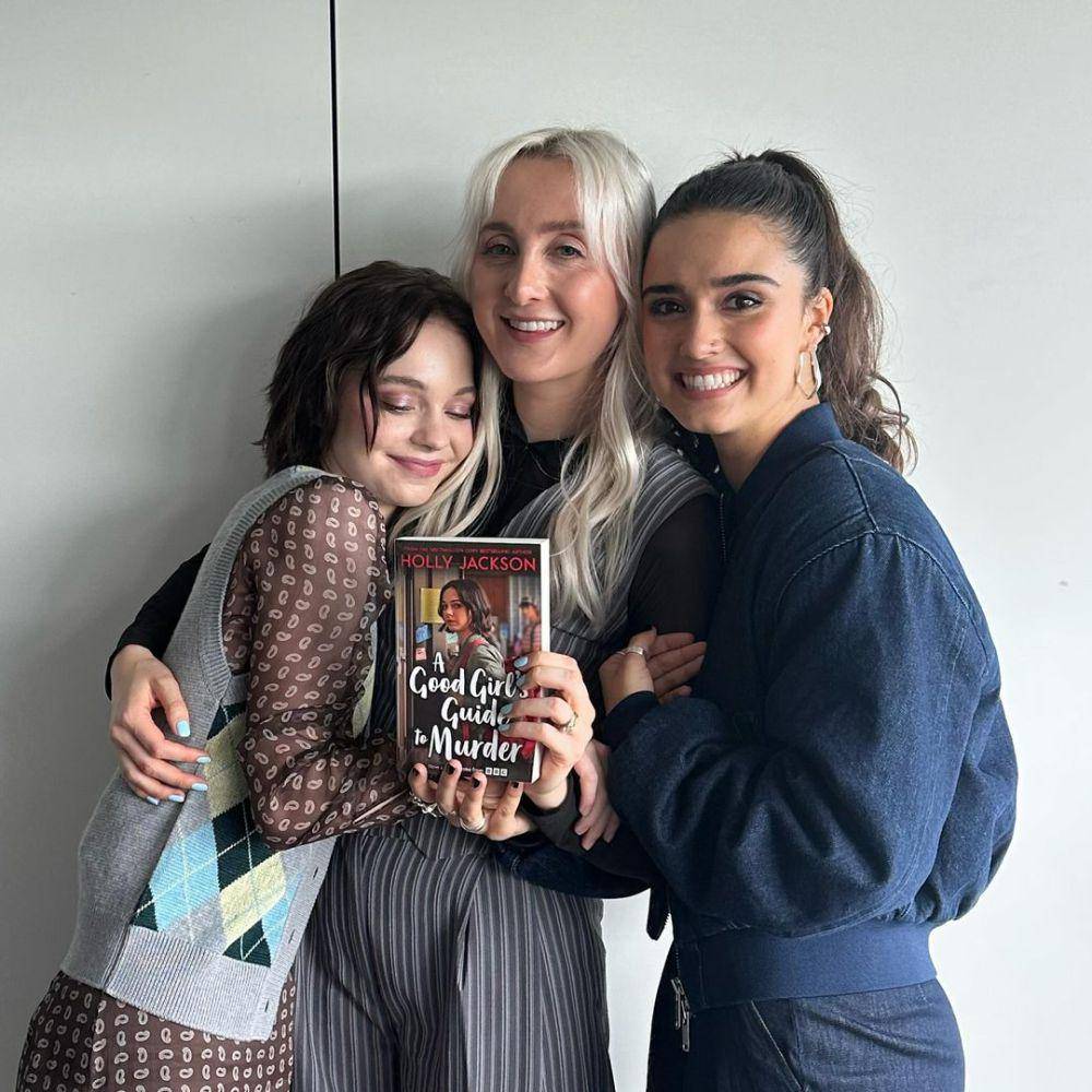 Pemeran dan Penulis Novel A Good Girl's Guide to Murder (instagram.com/agoodgirlsguidetv)