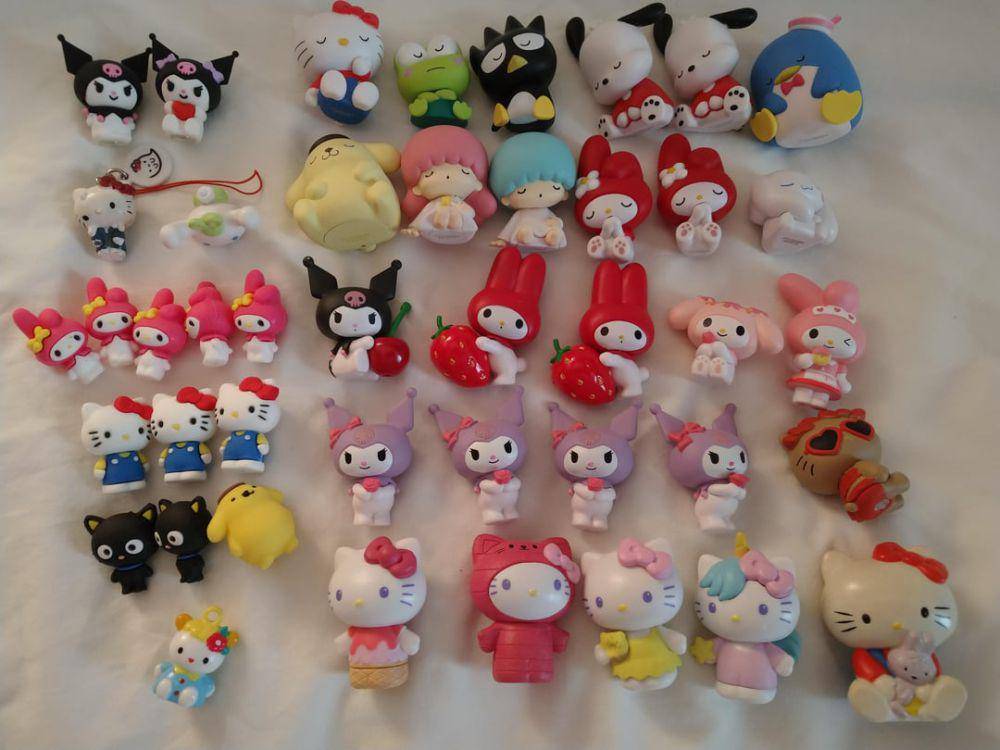 potret koleksi figur aksi Sanrio (reddit.com/user/LorettasToyBlogPojo)