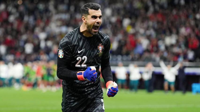 Diogo Costa (uefa.com)