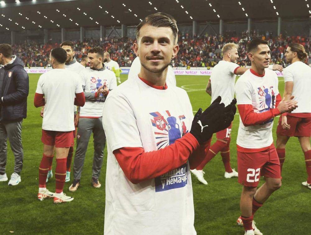 Lazar Samardžić ketika merayakan kemenagan Timnas Serbia. (instagram.com/lakisamar10)