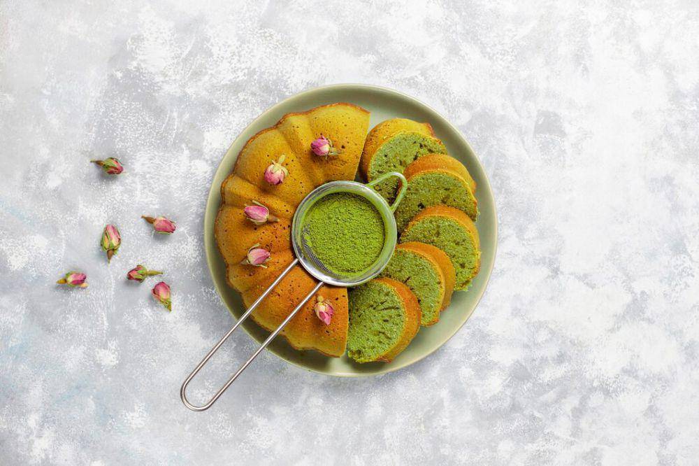 ilustrasi bolu matcha (freepik.com/azerbaijan_stockers)