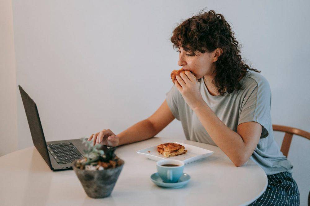 ilustrasi berhenti overworking (pexels.com/Sam Lion)