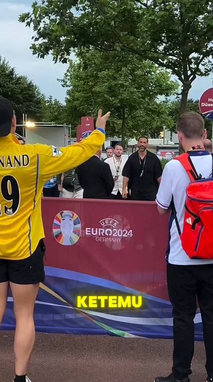 potret Ganindra Bimo bertemu Rio Ferdinand saat nonton Euro 2024 (instagram.com/ganindrabimo)