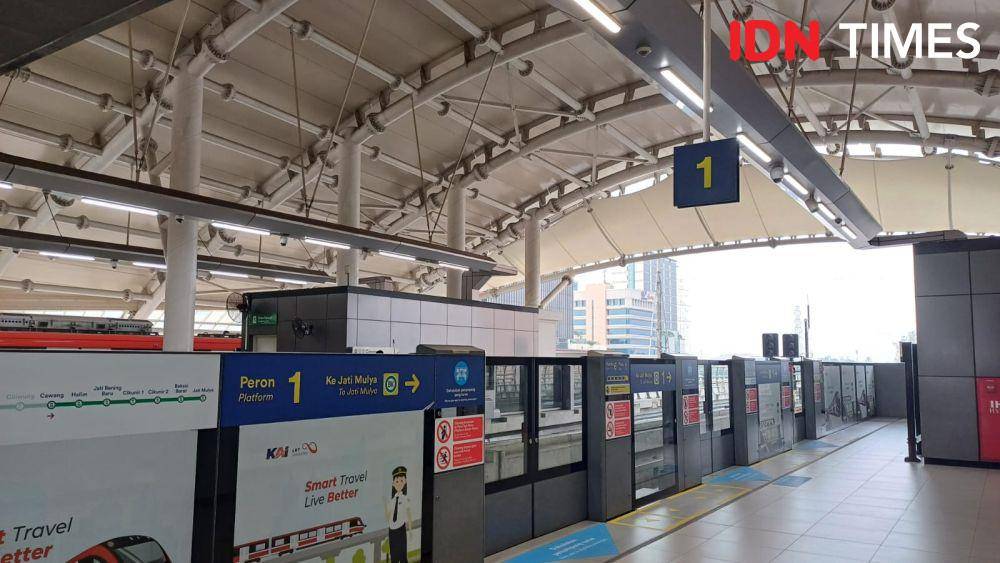 Stasiun LRT Jabodebek (IDN Times/Dhiya Awlia Azzahra)