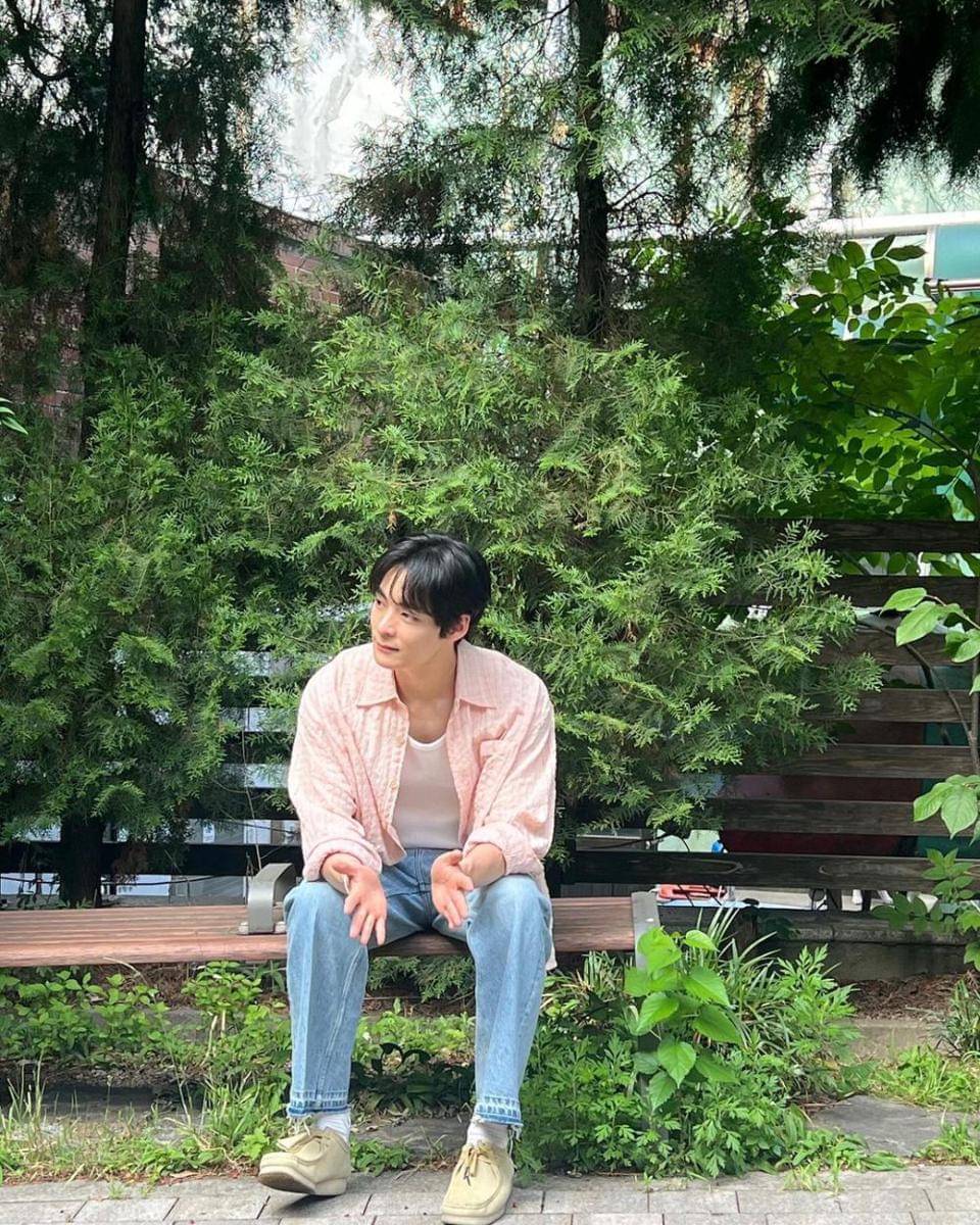 OOTD ala Song Heon Hee (instagram.com/songgeonhee)