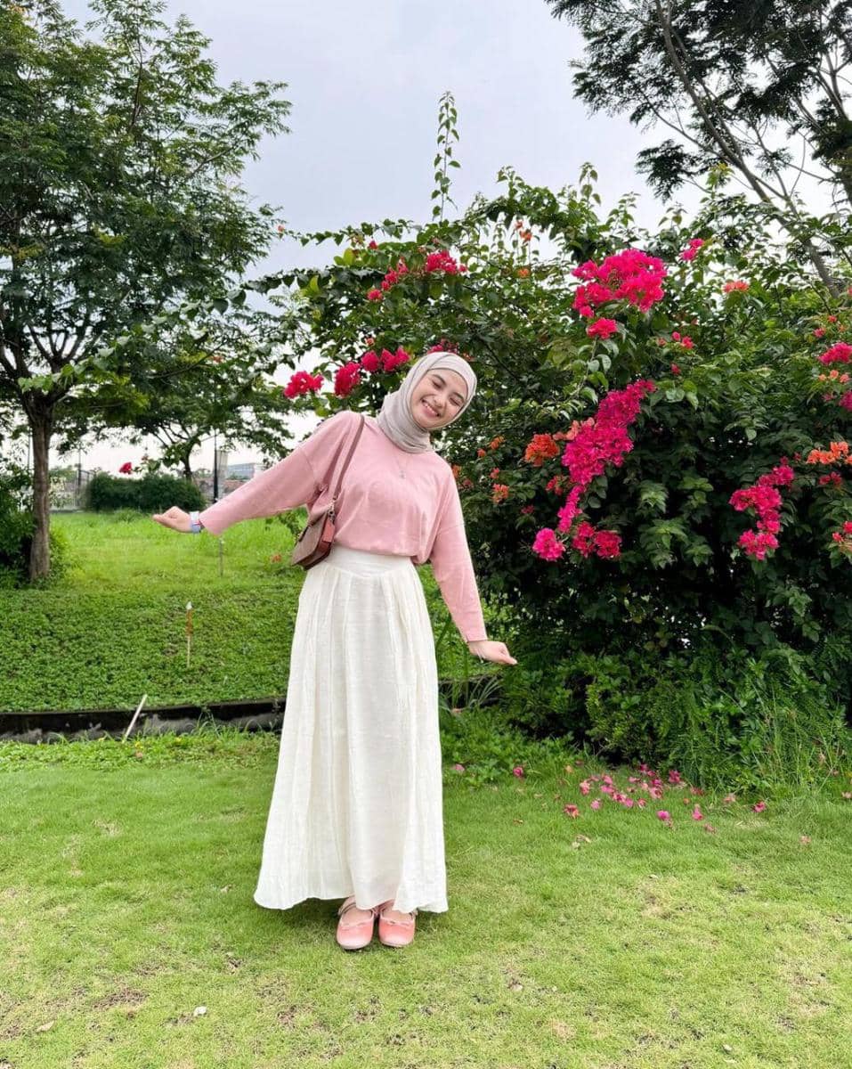 Tania Dewi (instagram.com/taniaaa.dn)
