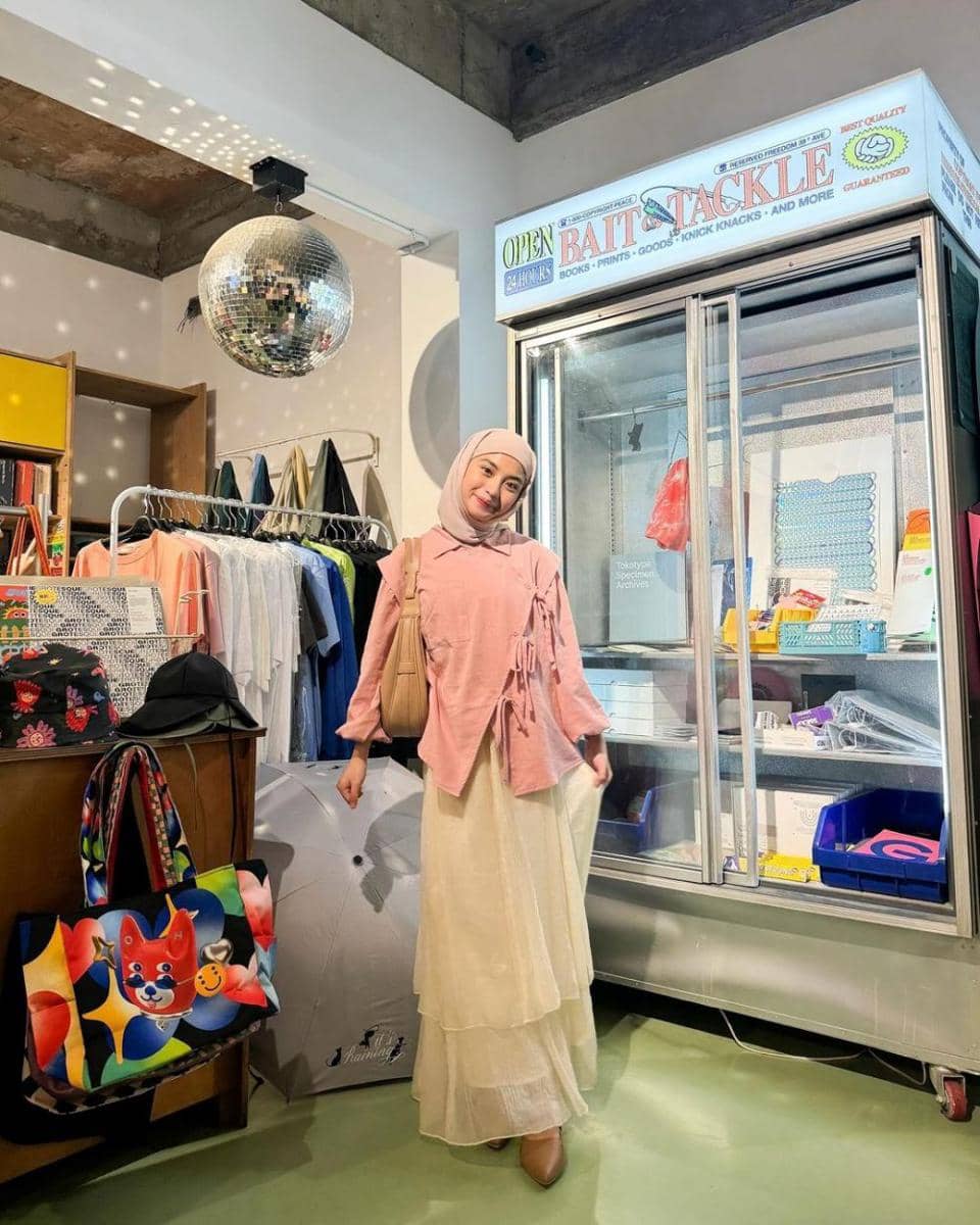 Tania Dewi (instagram.com/taniaaa.dn)