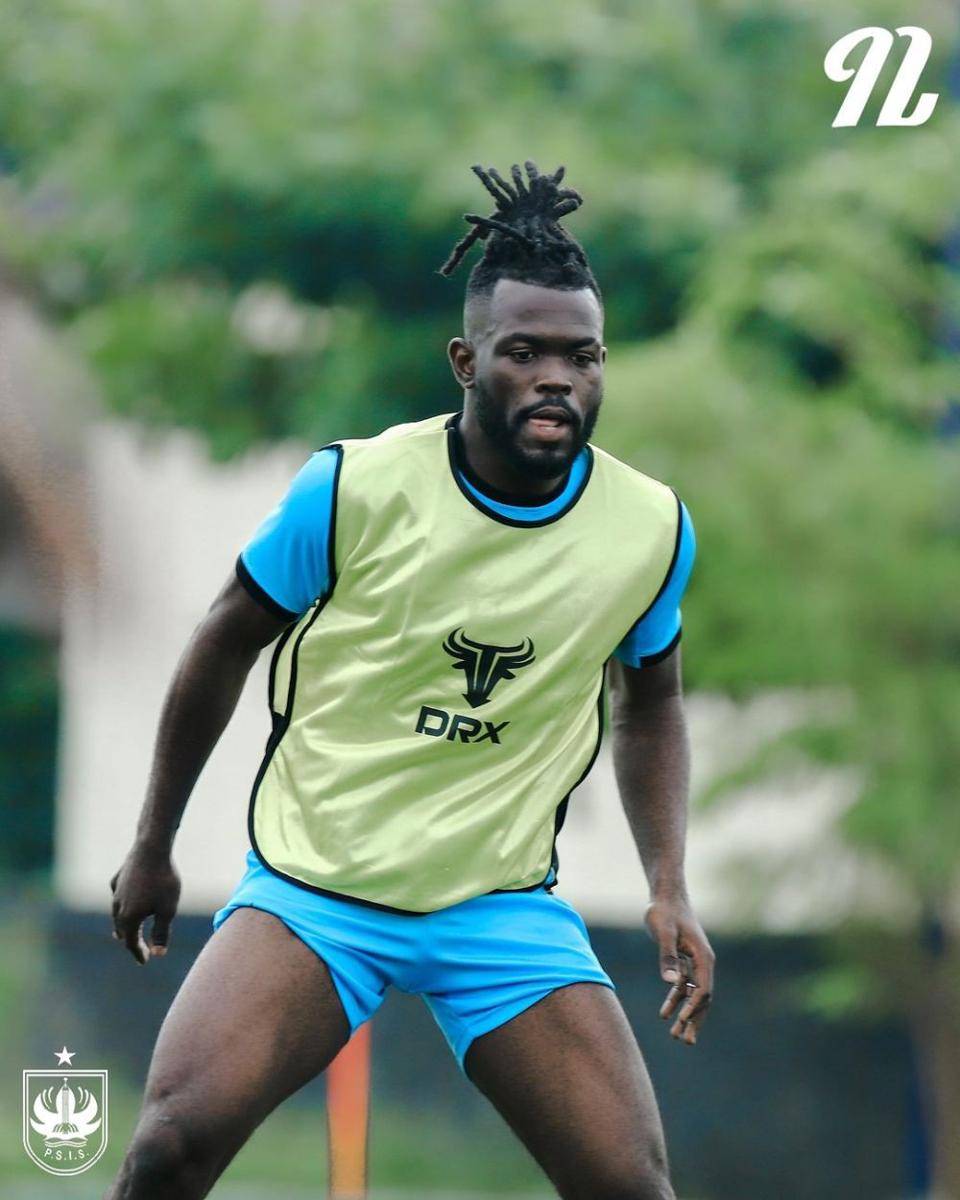 Mike Sudi Abdallah, pemain asing baru PSIS Semarang. (Instagram/@psisfcofficial)