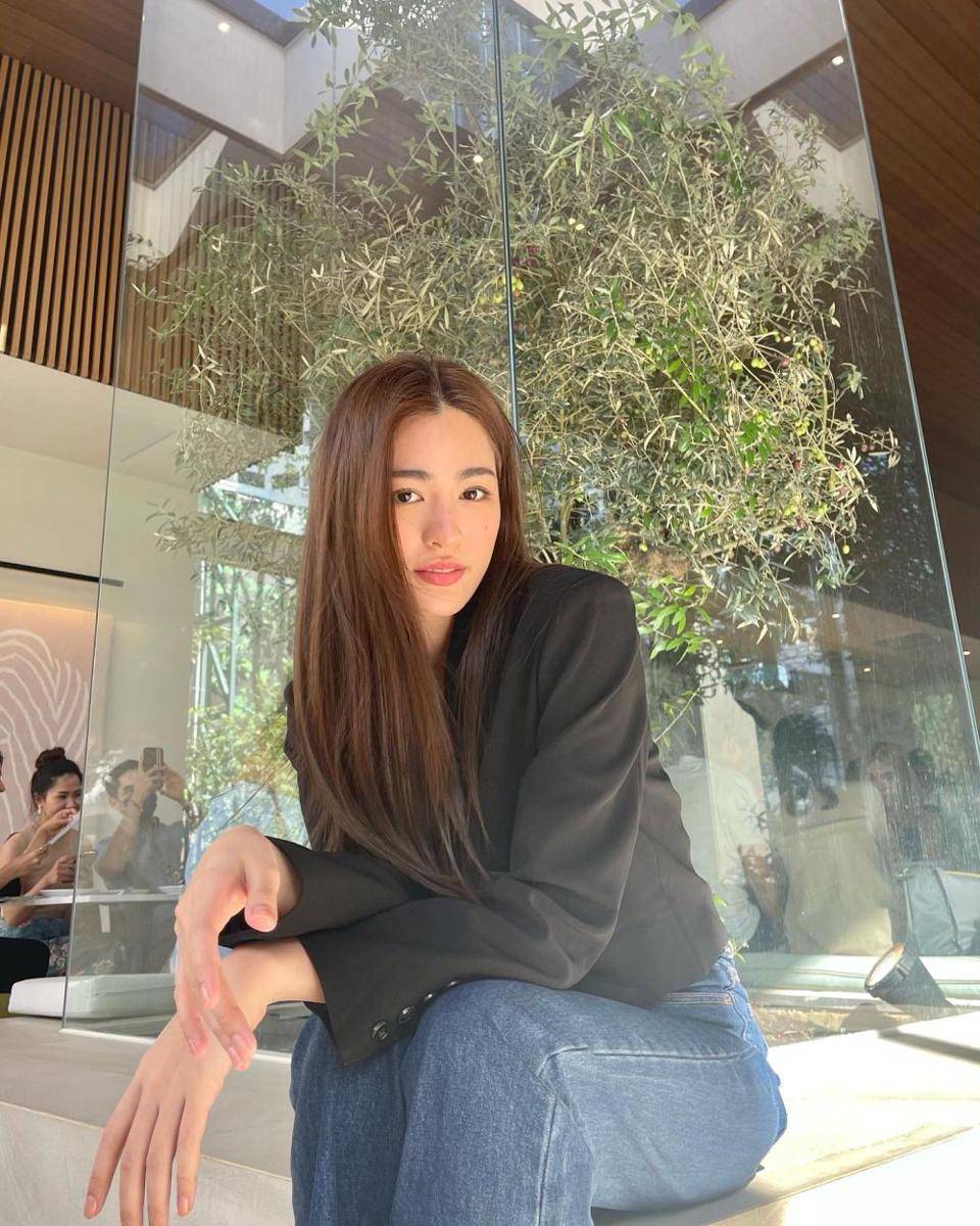 profil Lingling Kwong (instagram.com/linglingkwong)