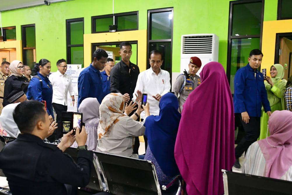Tinjau RSUD Sinjai, Jokowi: Dokter Spesialisnya Lebih dari Cukup