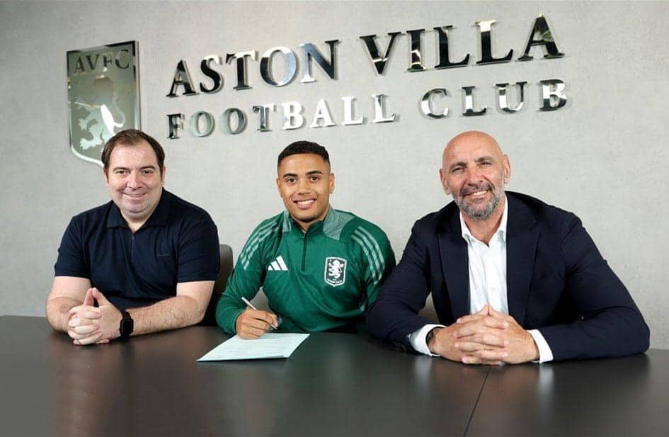 Lewis Dobbin (tengah) (instagram.com/lewisdobbin10)