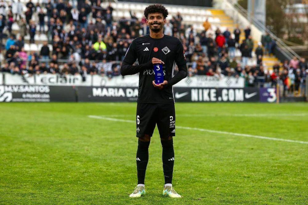 Aloisio Soares Neto saat memperkuat Academica de Coimbra pada ajang Liga 3 Portugal musim 2023/24. (Instagram.com/asoaresn97)