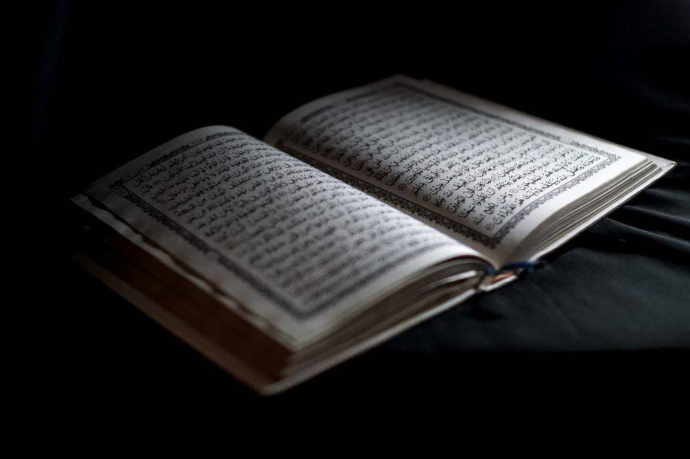 Ilustrasi Quran (Pixabay.com/ChanFactory)