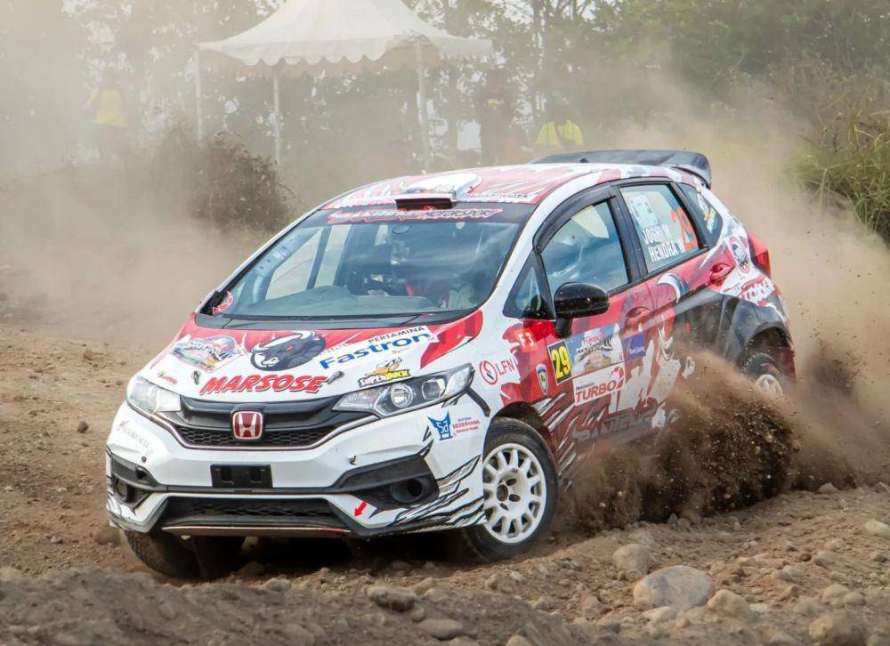 Kejuaraan Nasional (Kejurnas) Pertamax Turbo Sprint Rally Putaran Ketiga Tahun 2024 yang berlangsung di Sirkuit Klipang Tembalang, Semarang, Jawa Tengah, pada 29--30 Juni 2024. (Instagram.com/rofuro.shoot)