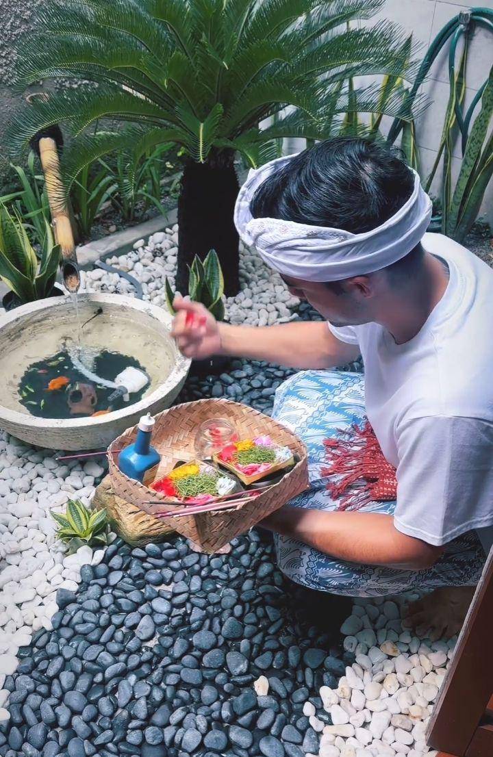 Dua bulanan anak Laura Theux (Instagram.com/laura_theux)