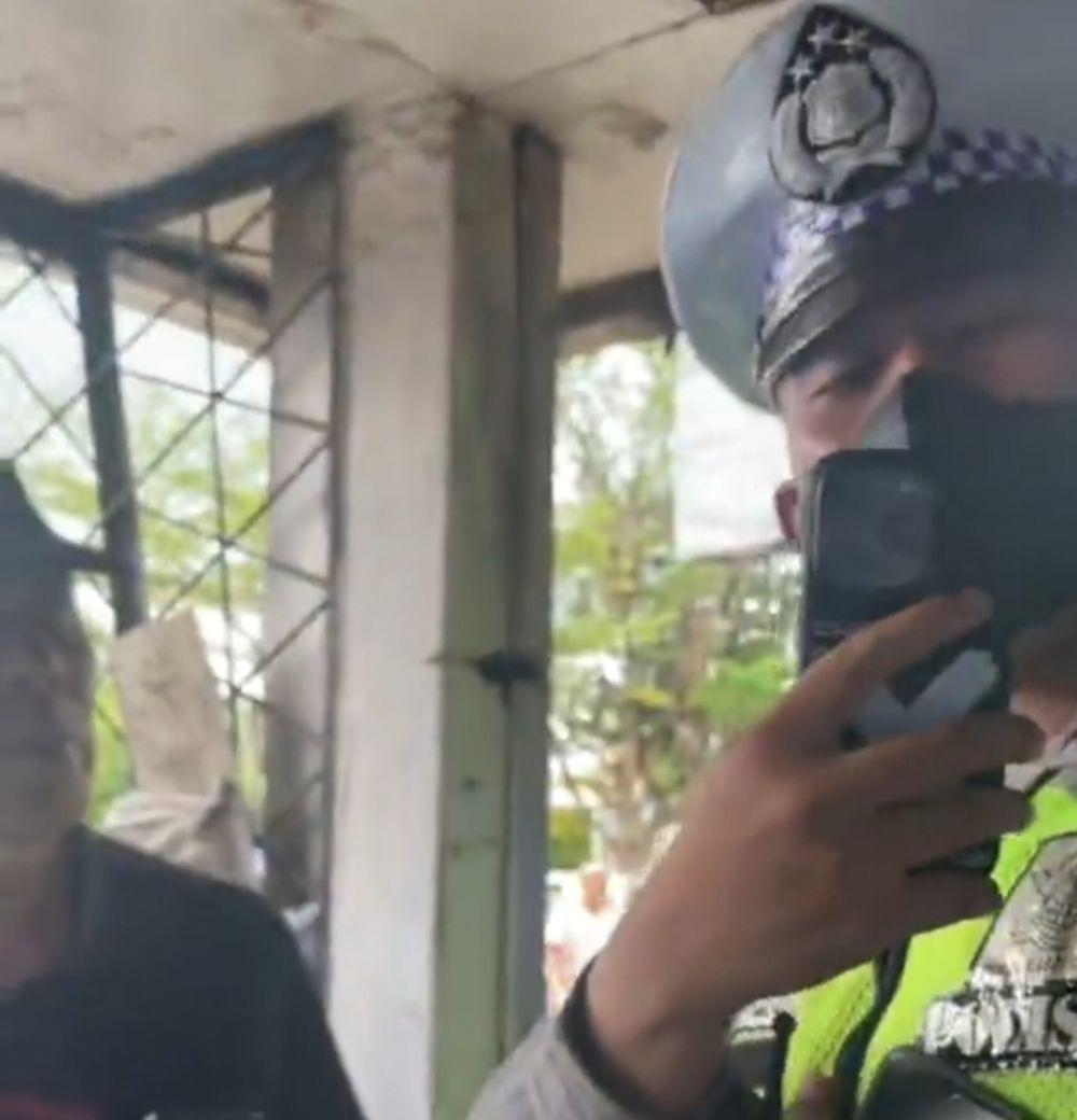 Pengendara Plat D Tak Terima Ditilang Polantas Palembang