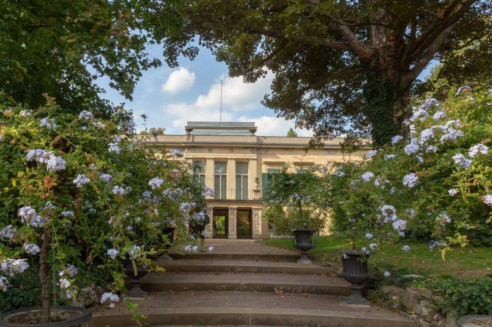 Glienicke Palace (instagram.com/spsgmuseum)