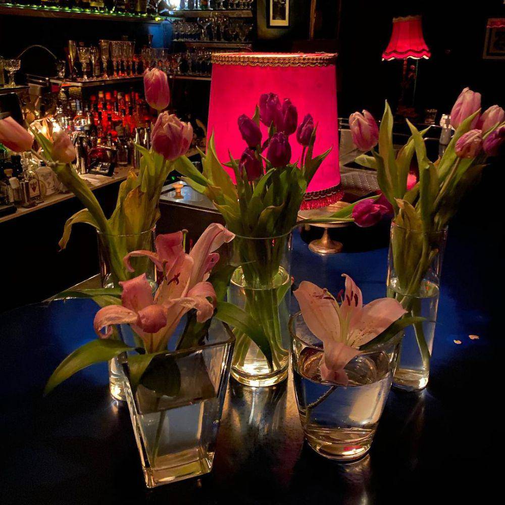 potret Die Rote Bar (instagram.com/dierotebar)