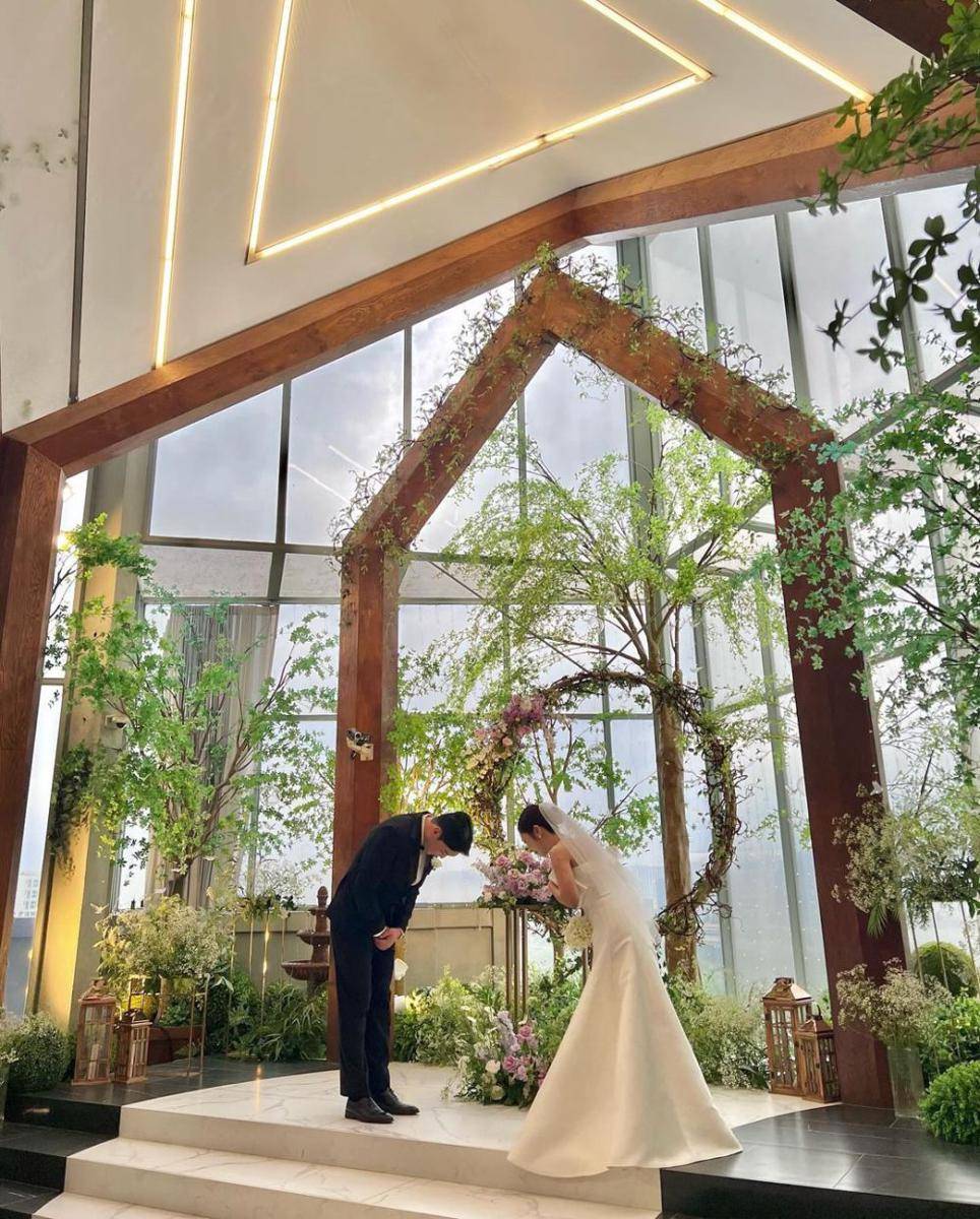potret pernikahan Kim Sung Eun (instagram.com/hayeonseoo_)