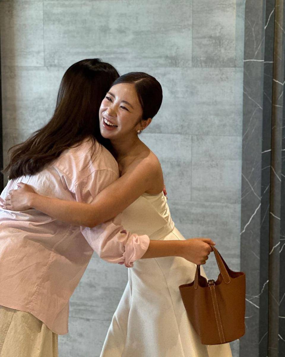 potret pernikahan Kim Sung Eun (instagram.com/lara_sungeun)