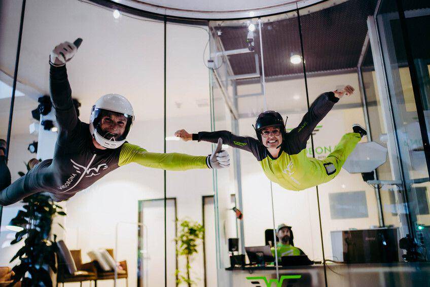potret indoor skydiving di Berlin, Jerman (windobona.berlin)