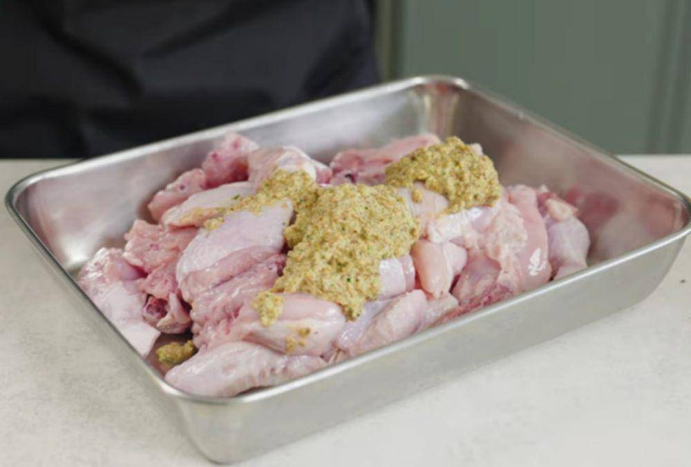Bahan ayam (youtube.com/Willgoz Kitchen)