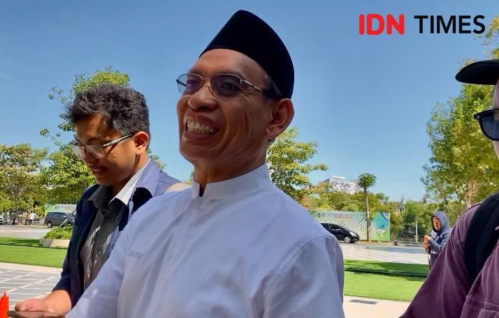 Dekan FK Dipecat, Rektor Unair: Gak Ada Komentar Dulu!