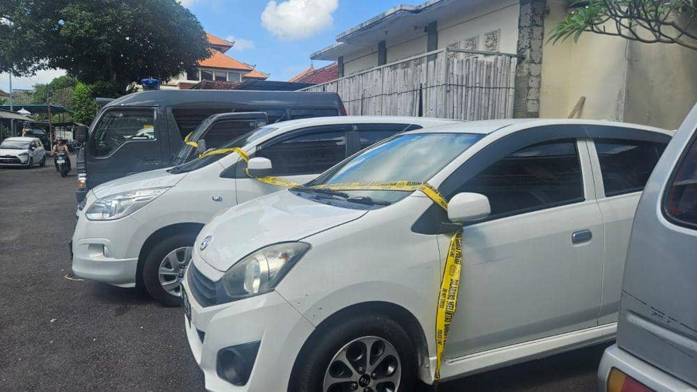 Mobil bodong yang disita Polres Klungkung. (IDN Times/Wayan Antara)