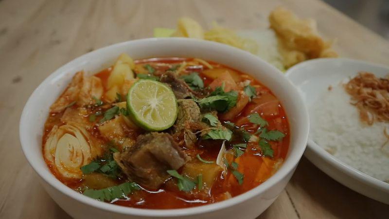 Resep Soto Mie Bogor yang Kuah Pedasnya Bikin Ketagihan