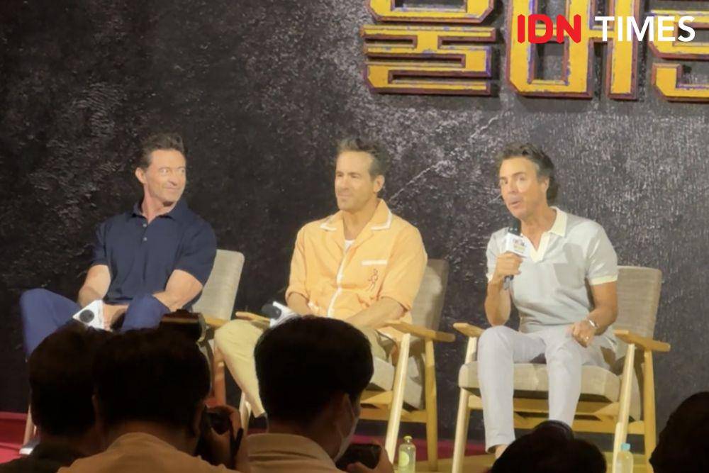 Hugh Jackman, Ryan Reynolds, dan Shawn Levy dalam konferensi pers di Seoul pada Kamis (4/7/2024) (IDN Times/Elizabeth Chiquita)