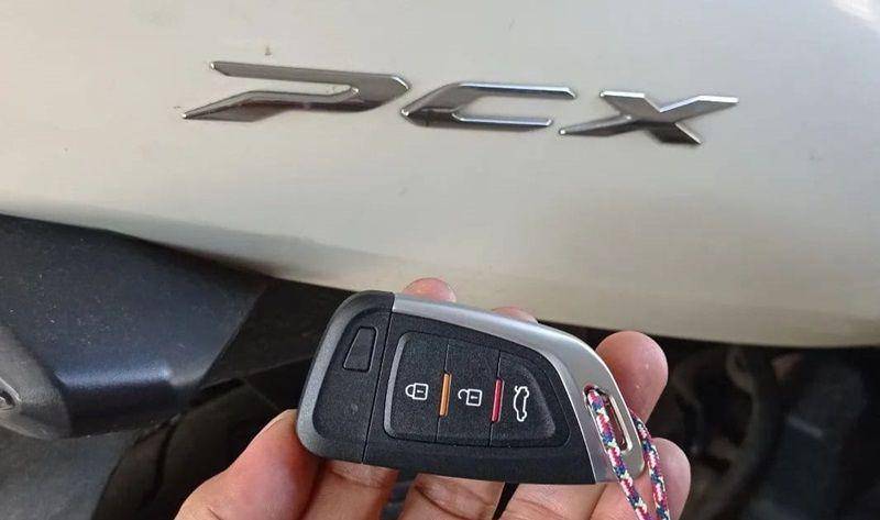 potret remot Honda PCX (facebook.com/Keyless Motor)