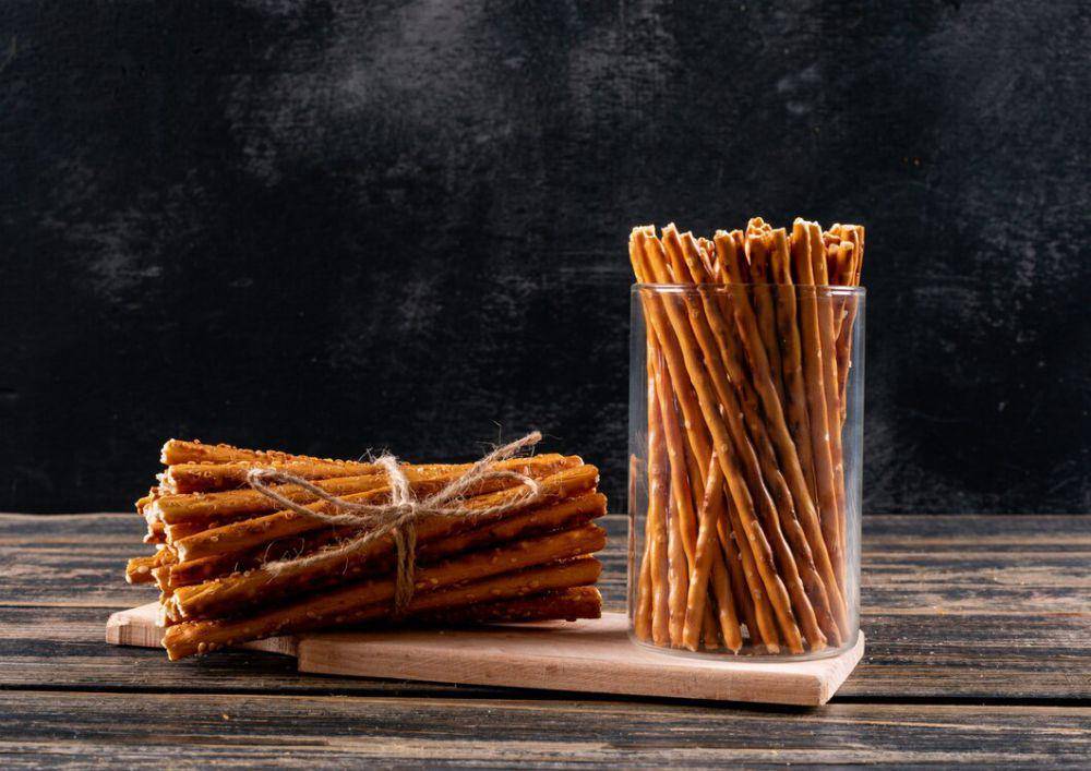 ilustrasi pretzel stick (freepik.com/8photo)