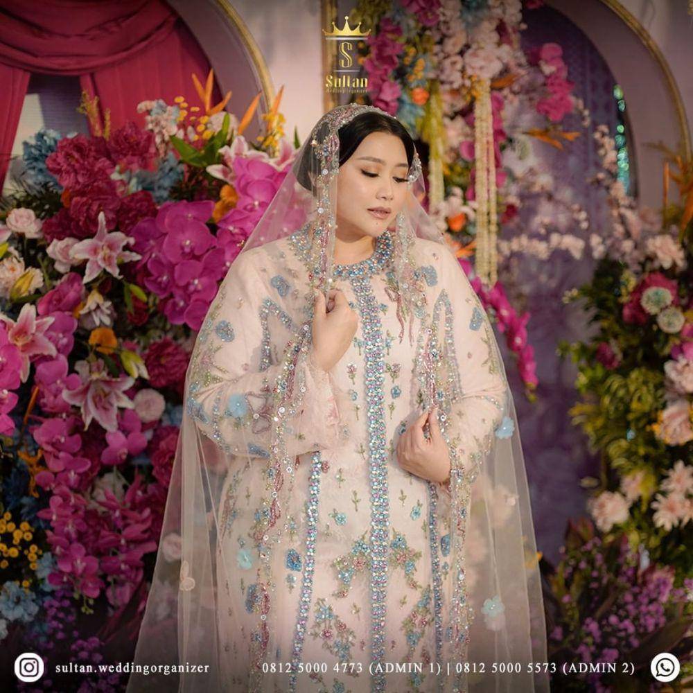 Busana pengajian Clarissa Putri. (instagram.com/sultan.weddingorganizer)