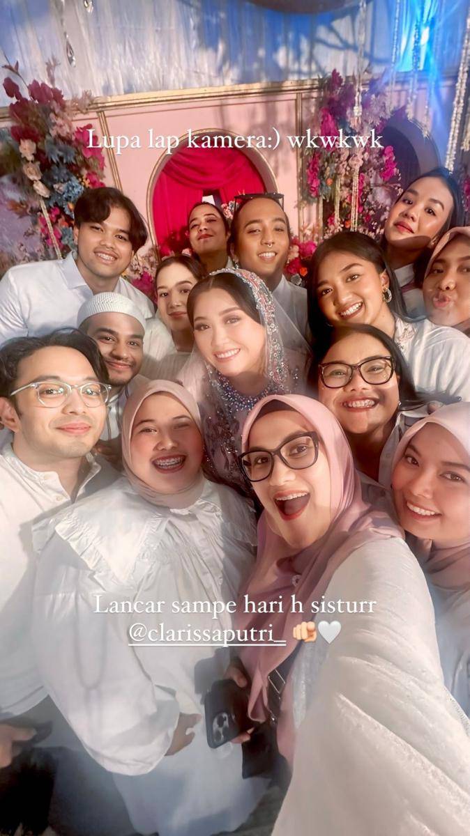 Busana pengajian Clarissa Putri. (instagram.com/meidianaw)