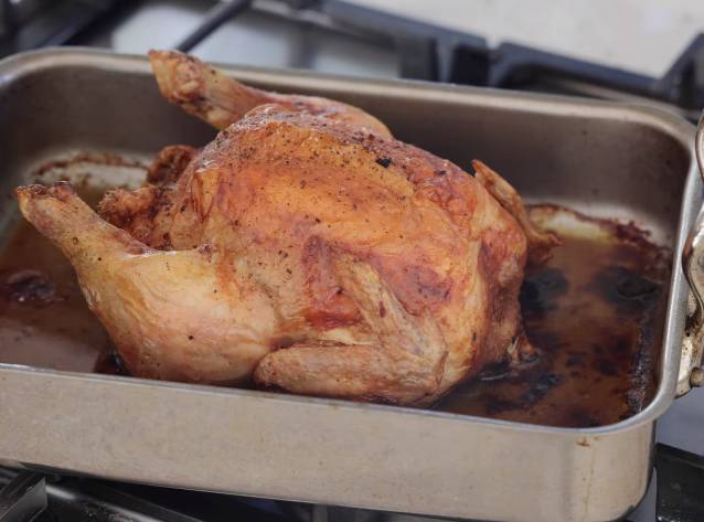 ilustrasi ayam panggang (youtube.com/French Cooking Academy)