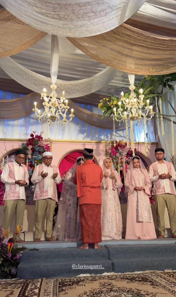 Gaya Tamu dan Keluarga di Pengajian Pranikah Clarissa Putri (instagram.com/ninakpw)
