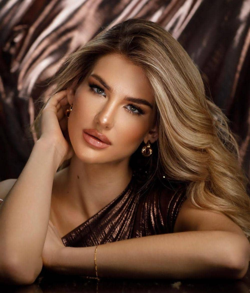 Jenna Dykstra (instagram.com/jennadykstraa)