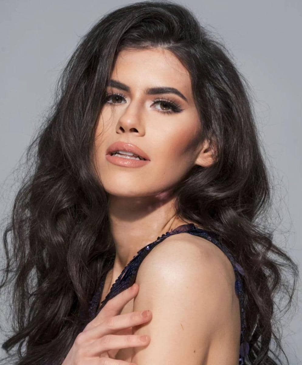 Elizabeth Victoria Raska (instagram.com/elizabethrvictoria)