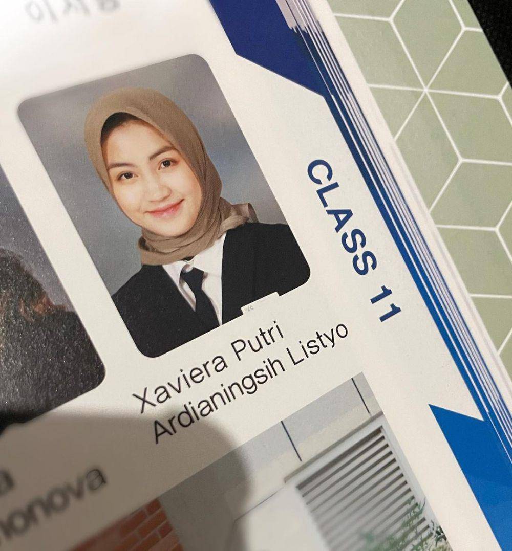 Buku tahunan SMA Xaviera Putri (Instagram.com/xavieraputri)